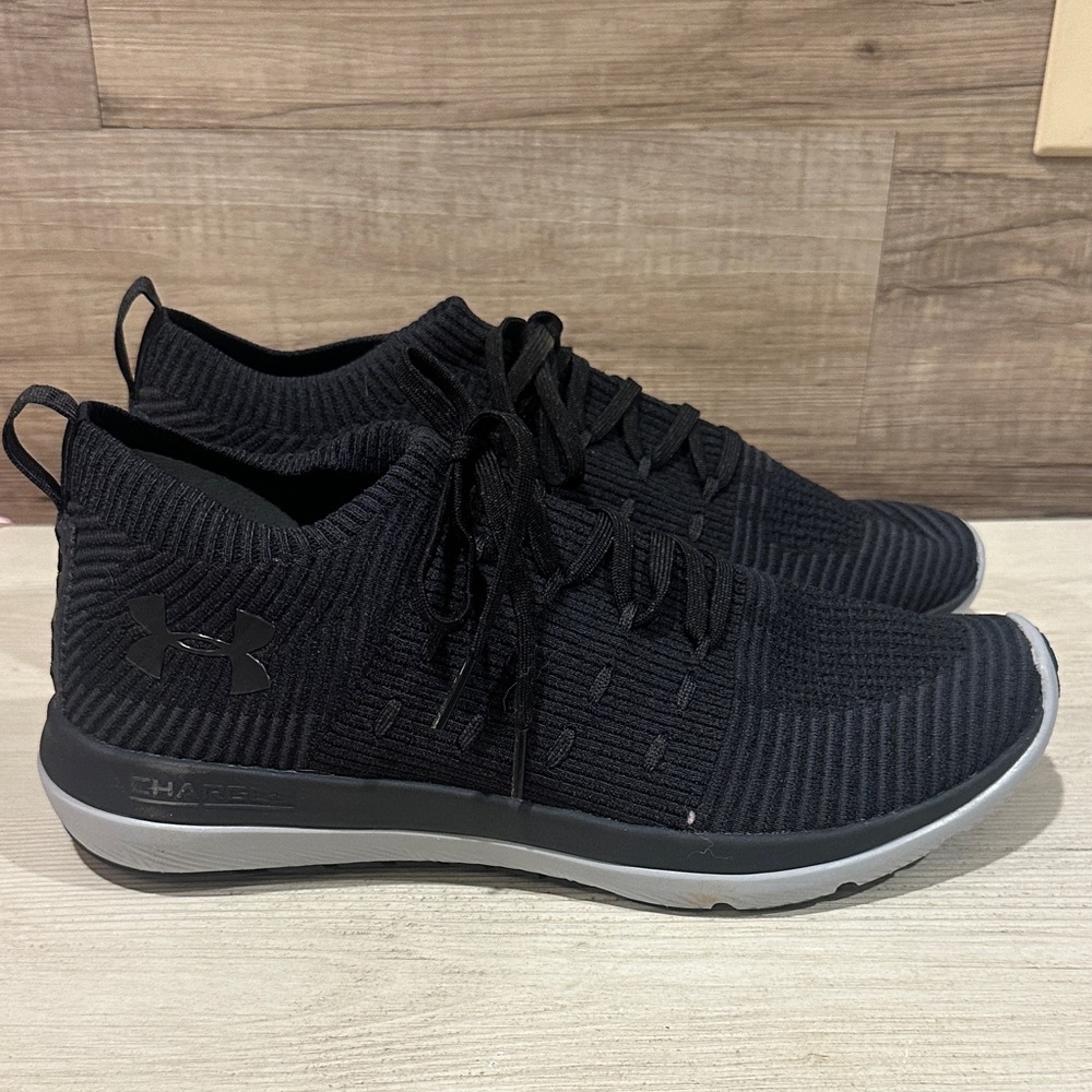 Under Armour Men's Black Athletic Shoes